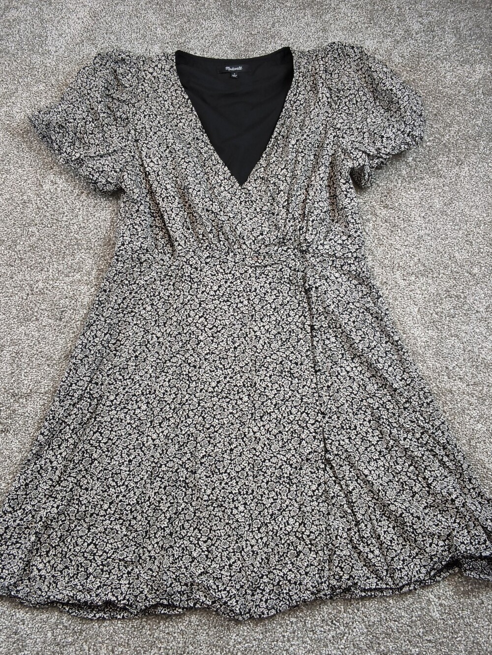 Madewell Challis Wrap Mini Dress in Tudor Floral in Black White Size 2
